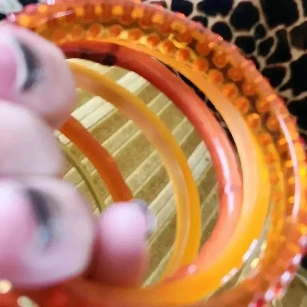 6 stack‎ bracelets orange yellow - Picture 8 of 10